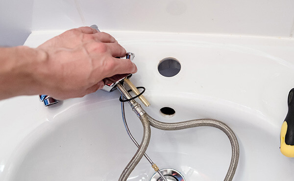 How to Choose Plumbing Fixtures for Your Home